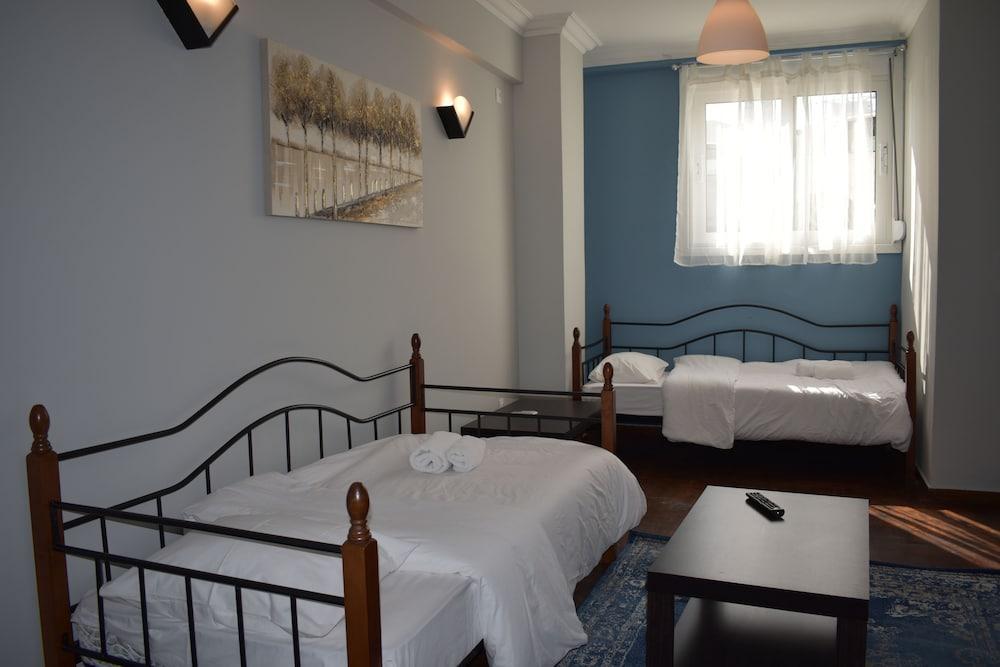 Athenian Modern Apartment Mavili Square Екстер'єр фото